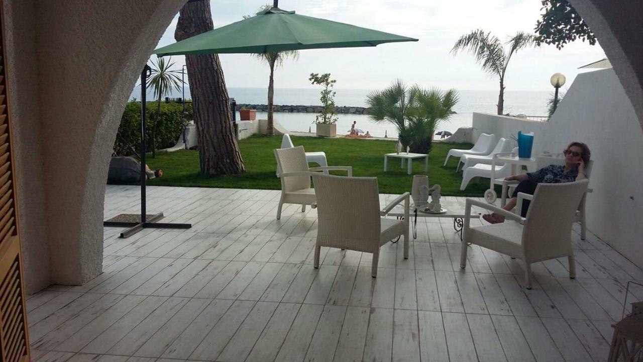 Villa A Diamante Sulla Spiaggia Belvedere Marittimo Buitenkant foto